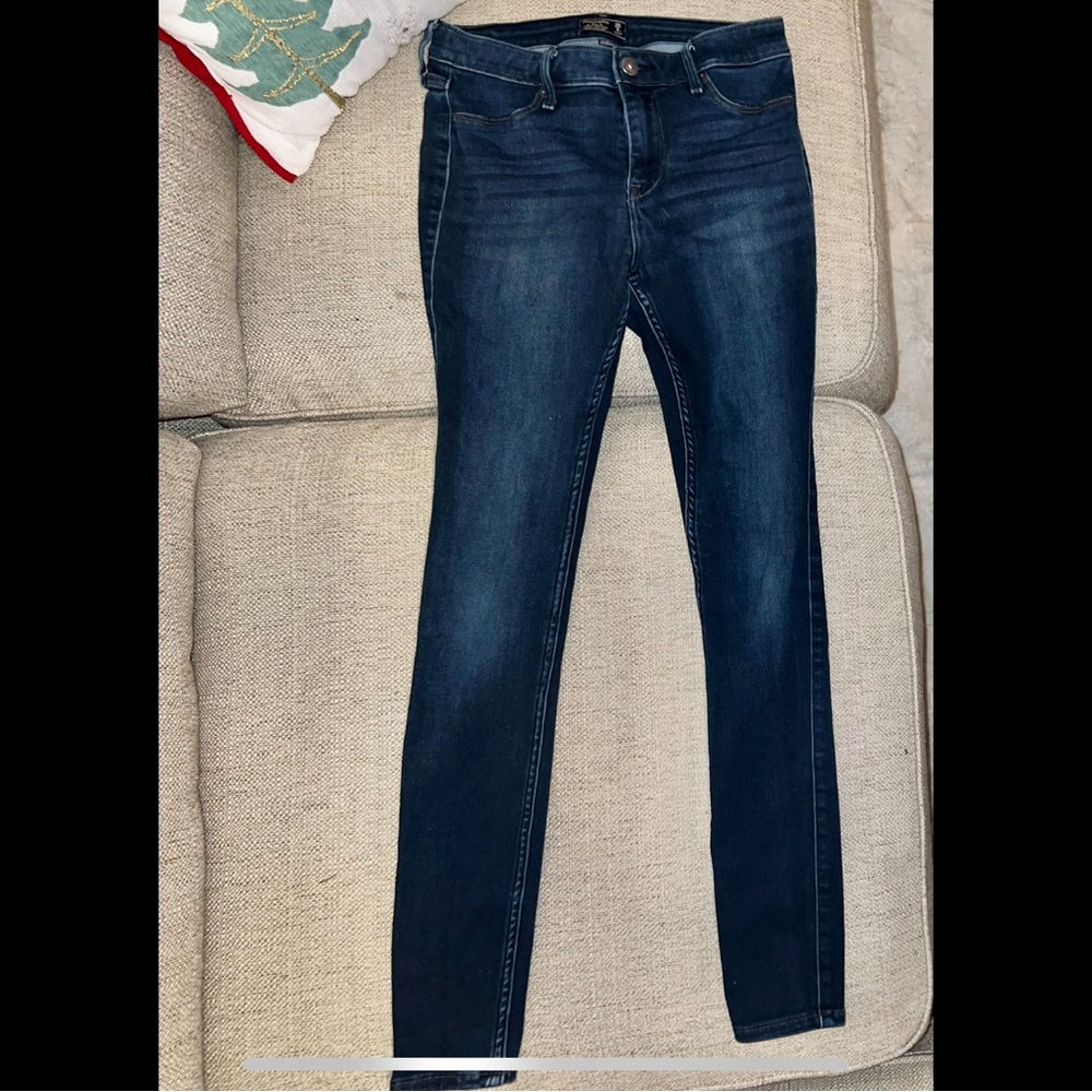 - Abercrombie and Fitch 6 Long — Harper Low Rise Jean Legging Jeans
